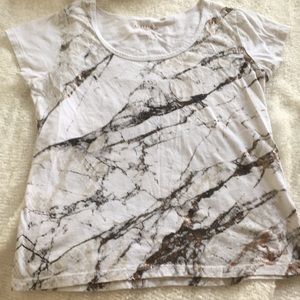 Guess Los Angeles White and Gold Marbeled Top.